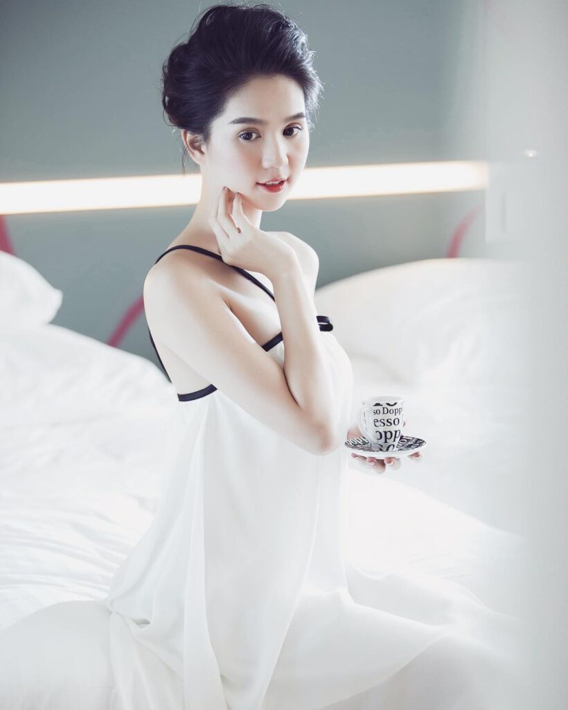 Hình Ảnh Rượu Ngon Gái Đẹp Những Góc Nhìn Đa Chiều Về Vấn Đề Nhức Nhối Của Xã Hội Hiện Nay