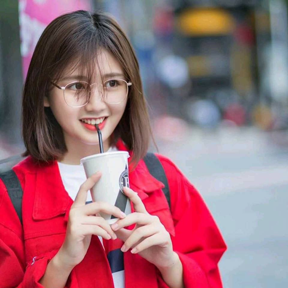 Ảnh Gái Gợi Cảm Xu Hướng Tìm Kiếm Và Những Hệ Lụy Đằng Sau Vẻ Đẹp Ngoại Hình