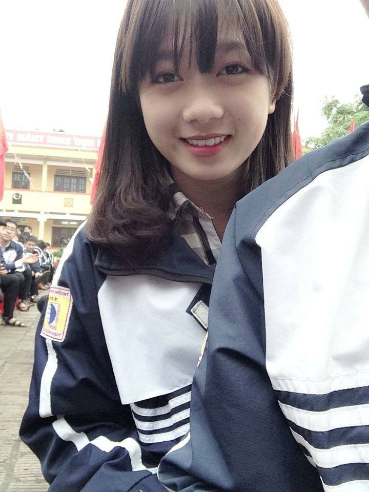 Hinh Em Be Gai So Sinh Dep Bộ Sưu Tập Nóng Bỏng Nhất Hè Này Khiến Lòng Người Xao Xuyến