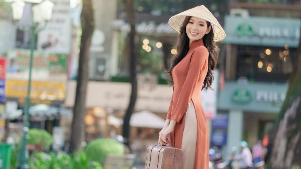 Ảnh Cô Gái Mặc Áo Dài Đẹp Xu Hướng Nổi Bật Thu Hút Giới Trẻ Và Cộng Đồng Mạng